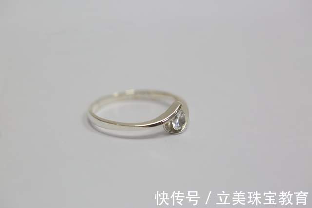 黄金首饰|珠宝首饰如何进行美容保养?