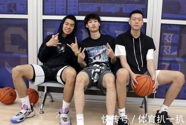 中国男篮|正式加盟上海男篮!中国男篮潜力后卫投奔李春江,冲击总冠军