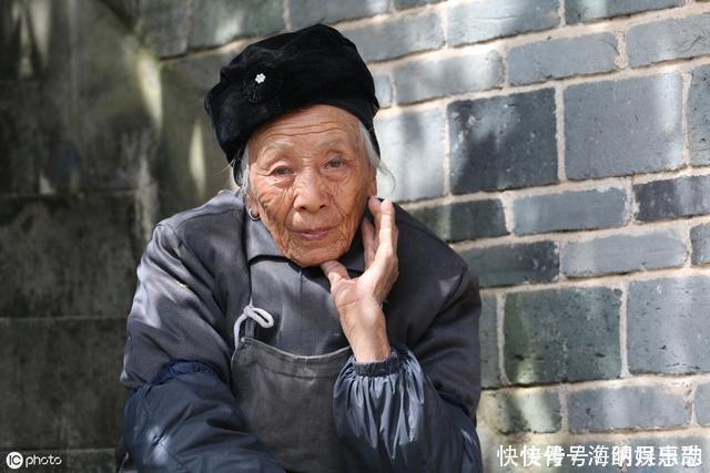 神經(jīng)細(xì)胞|長壽的人，早上起床愛做3件事，若占一個，恭喜可能長命百歲！