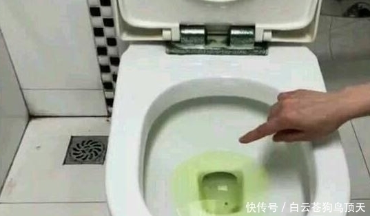 洗涤剂|马桶异味太重很难去除？教你一招，轻松告别臭味，简单实用又省钱