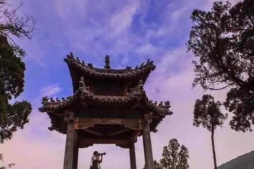 河南有一小众寺庙，坐拥1800年历史，门票免费游人如织