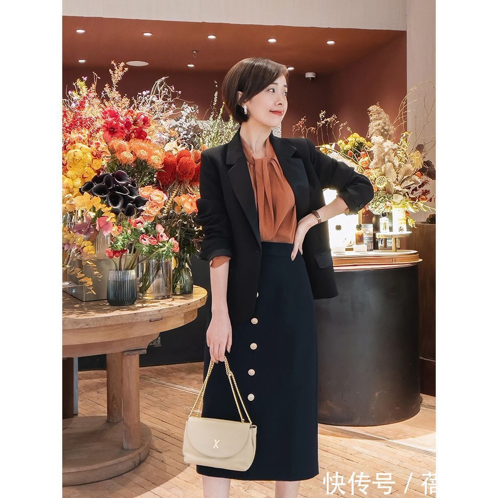 外套|品味越高端的女人,越爱穿“衬衫”,搭配半身裙、牛仔裤都很高级