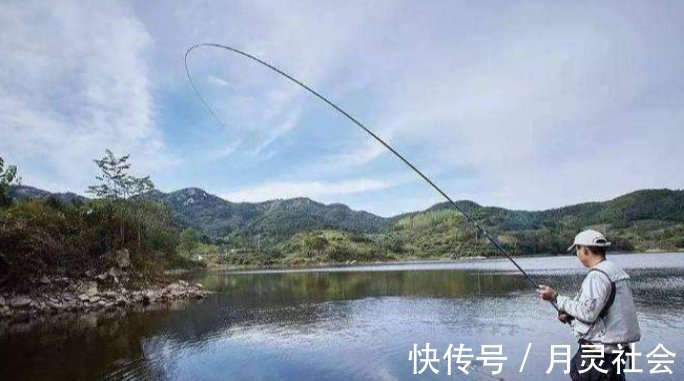 钓大鱼，如何避免小鱼闹窝？五招解决，所有水域通用