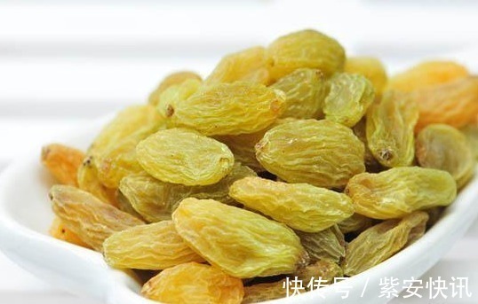 肠道壁|葡萄干和此物一起泡,睡前一杯,失眠好了,皱纹淡了,皮肤更水润