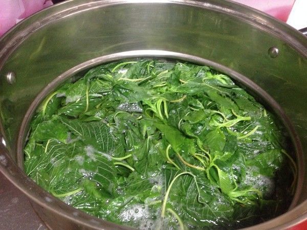芹菜|秋天包饺子，韭菜芹菜靠边站，一斤2块钱，多汁鲜香全家都喜欢！