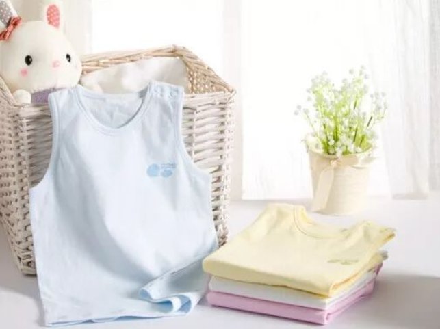 幼儿|央视点名不建议幼儿穿的几种衣服，看看你家娃穿着吗？赶紧处理