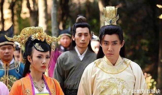 降职|蓝玉养私兵只是被降职,为何一收义子,朱元璋立刻就灭他三族