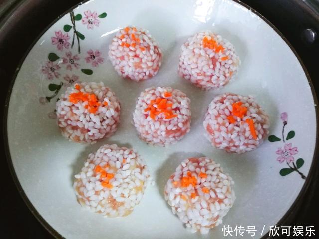 糯米还能怎样吃做成丸子软糯美味,晶莹剔透,制作简单易上手