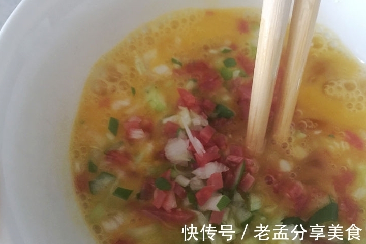 晚上用筷子搅一搅和好面，早上十多分钟暄腾腾的早餐鸡蛋饼上桌