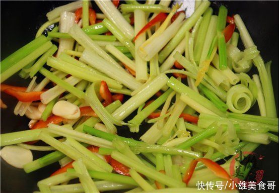瘦肉|炒瘦肉有人放淀粉，有人放蛋清，都错了，教你小技巧，嫩滑不柴