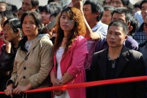 房屋|小产权房屋价格便宜但“前途堪忧”?会不会成为违建被拆除?