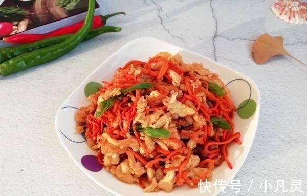 宝宝们|西红柿别再炒蛋了,鸡蛋这样炒,没上桌就抢光,好多人有钱买不到