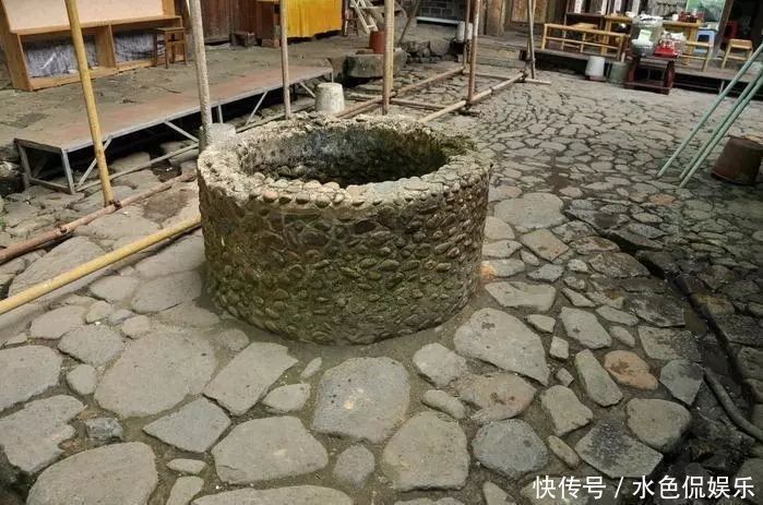玄关处|玄关变厨房24㎡小户型单间爆改，上下层设计变48㎡复式，大赞！