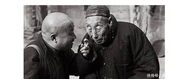 反而|清末老太监回忆:皇后怀了别人孩子,皇帝不敢吭声,反而赏银百两