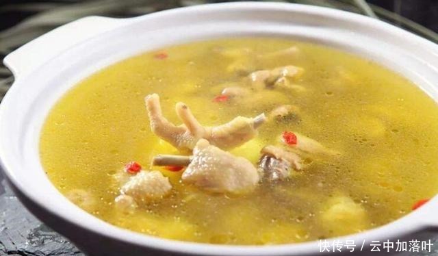 汤汁|炖鸡汤时,不要焯水或直接炖,偷学大厨秘方,汤汁浓郁肉质鲜嫩