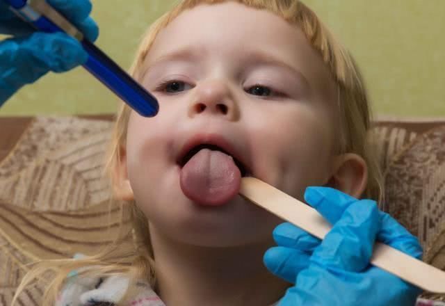 现象|是风寒还是风热孩子咳嗽有痰,医生教你看这8个现象来辨别