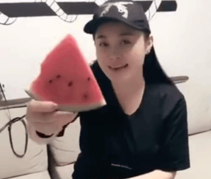 孕妇|怀胎十月，孕妈要做到“水果4不吃”，并非瞎讲究而是在保护胎儿