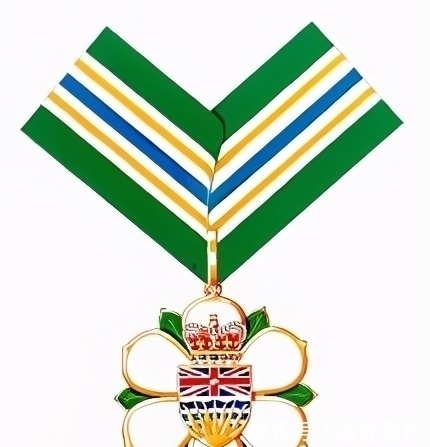 凯特王妃|英女王这套玉首饰蛮好看的，但有50多年没戴过了，好可惜