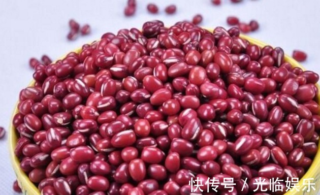 煮红豆时,还在傻傻提前用水浸泡掌握这个诀窍,红豆快速开花