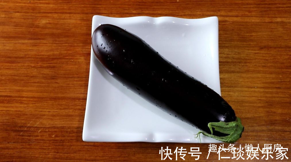 下饭|先蒸后炒,做出来的茄子不吸油,配上牛肉末一起炒,下饭好吃