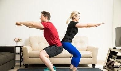 动作|下蹲的好处你了解吗？介绍几个下蹲的动作，让你减肥不再难