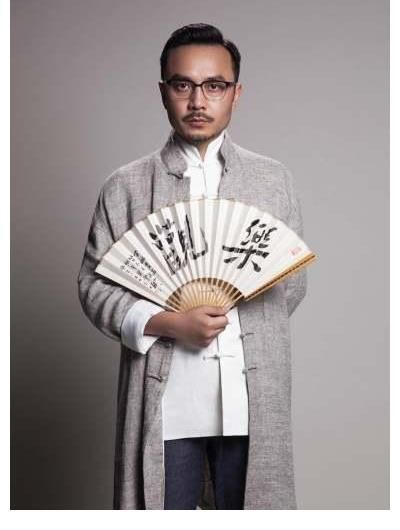 同樣是主持人,汪涵為何可能成為副臺長,而何炅卻連編制都沒有?