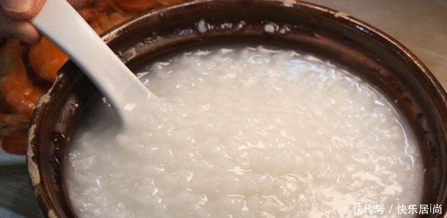自来水煮粥更好吃煮粥粘稠，加水是关键