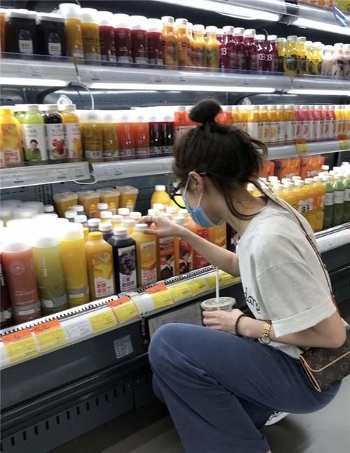 扎丸子头像“顶手雷”？教你3个小技巧，减龄还俏皮，解决小尴尬