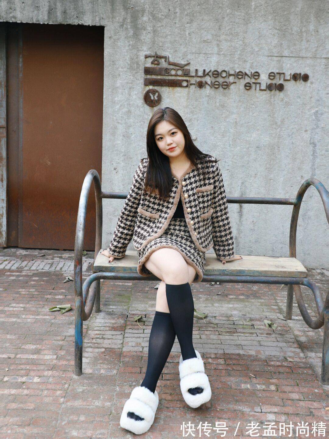 穿搭 这5色小香风套装你有哪套?穿出女人的自信,温婉大方,时尚迷人