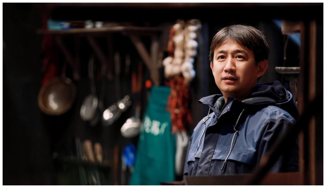 到底是黄磊心太大还是何炅大惊小怪?张艺兴和彭彭的做法一目了然