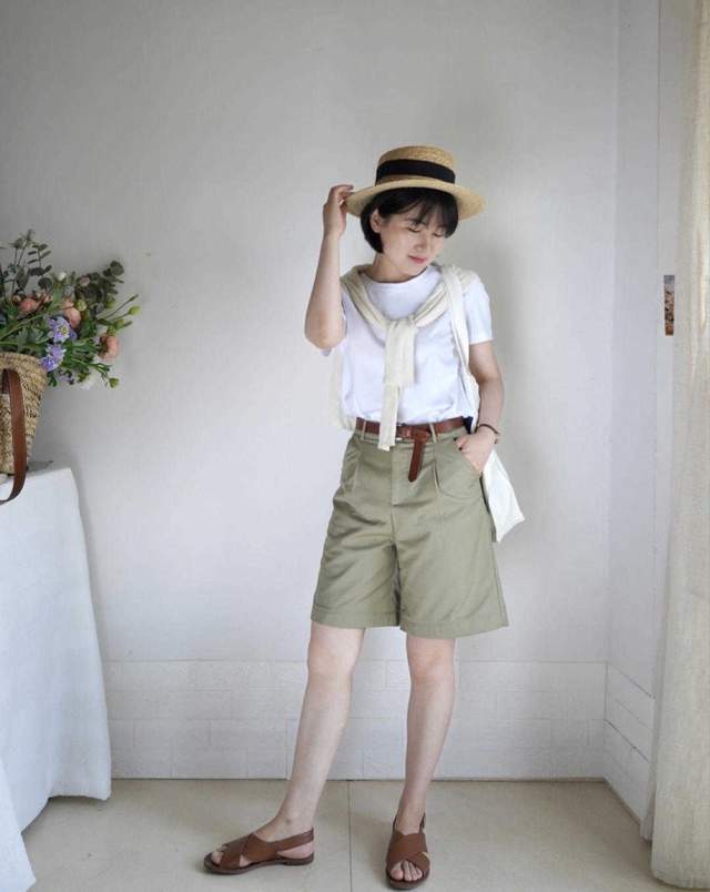 小白|白色衬衫的“高级穿搭”,搭配西装裤干练精致,职场圈里yyds