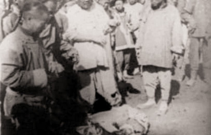 竖起|他是封建王朝最后一个被凌迟处死的人,却让无数人竖起了大拇指!