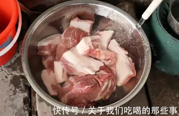 灌腊肠时,想要好吃且保存时间长,牢记9个窍门,很多人还不知道