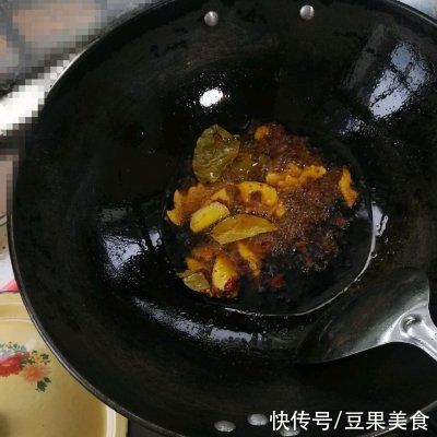 豆瓣酱|早上不知道吃什么，一碗家常菜大盘鸡全搞定