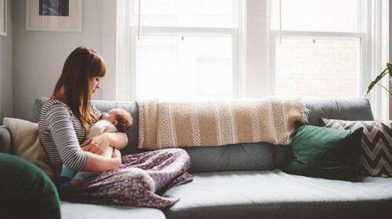 母乳|从小喝“母乳”和“奶粉”的孩子有区别么不仅有,还影响到成年