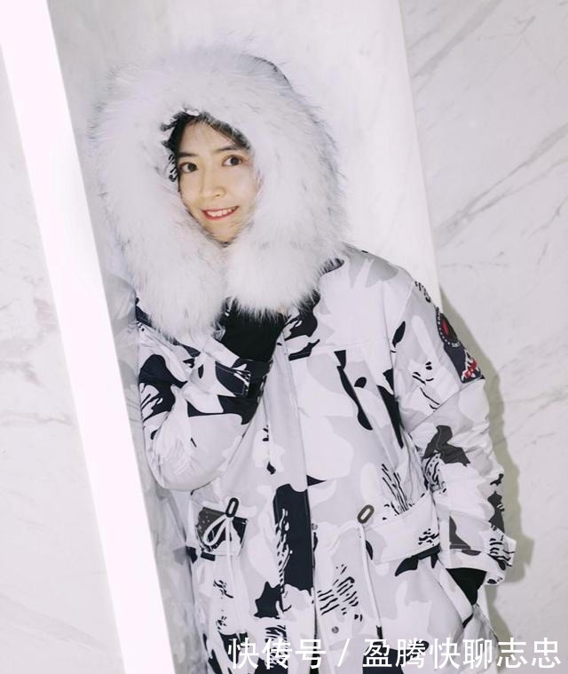 长大衣|小个子别穿“长大衣”了,今冬试试“短外套”搭裤子,显高显腿长