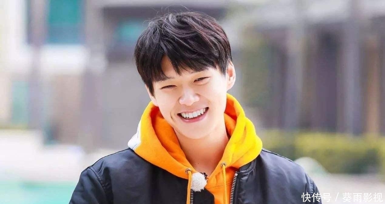 综艺节目 又一经典综艺节目疑似官宣,何炅和撒贝宁搭档,相信很多人期待