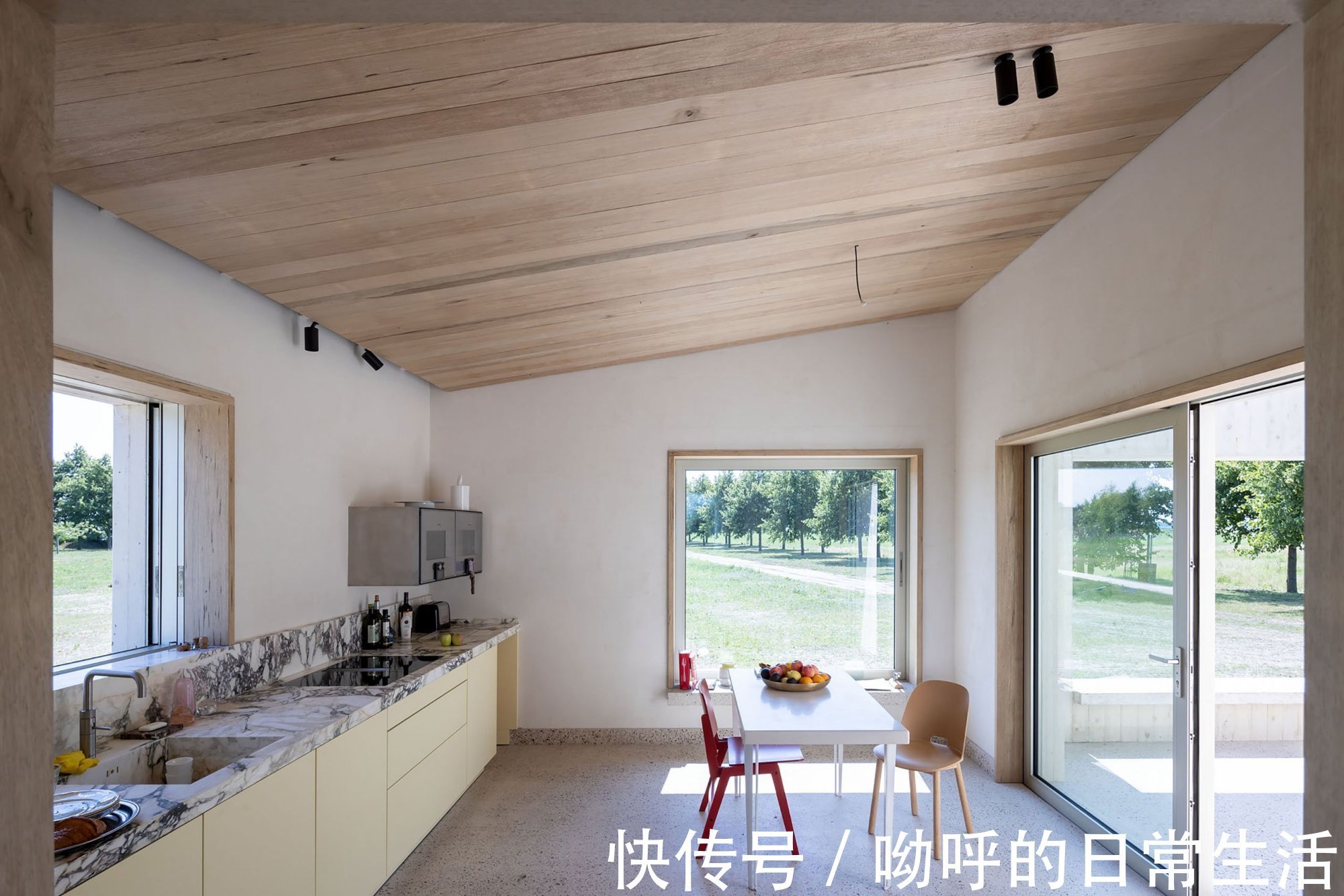 混凝土|2021年BNA最佳建筑奖：德科特·范·沙伊克设计极简主义住宅