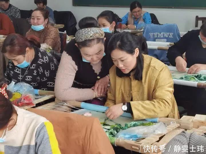 宝应“乱针绣”携手新源“哈绣”,同绣“小康梦”、同走小康路