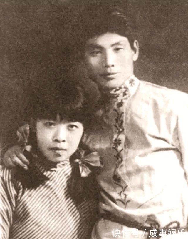 师生$萧红与鲁迅,一段说不清,道不白的异样过往,恐非只有师生之情