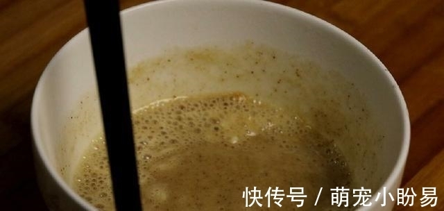 想吃烧饼不用排队买,教你在家做,咬一口直掉渣,做法简单又好吃