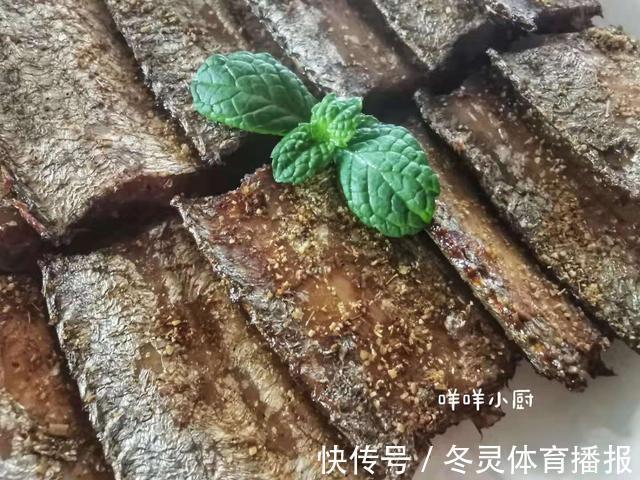 带鱼的懒人做法，低卡少油又补脑，外酥里嫩巨好吃，给孩子做一做
