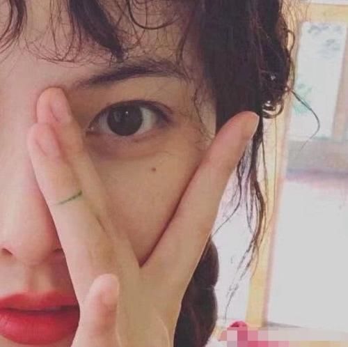 近视率|伤害“视力”最猛的3种行为,玩手机小意思,第一近视率最高