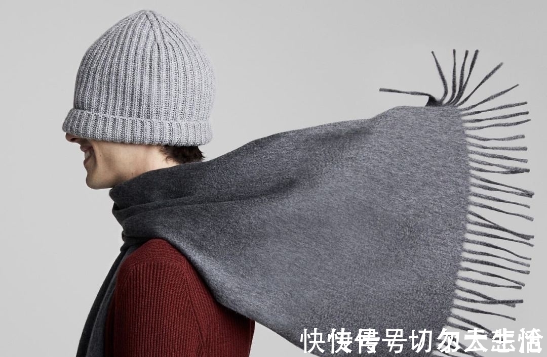 loro 卷福基努里维斯,在打造绅士这点上心有灵犀