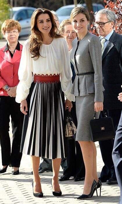  造型|西班牙王后出门真省事，一条裙子穿了3年，连造型配饰都懒得换