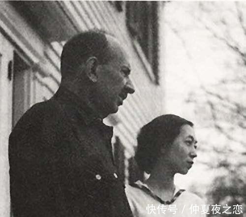 “因为爱过,所以慈悲”的张爱玲,对母亲及弟弟冷漠和刻薄!
