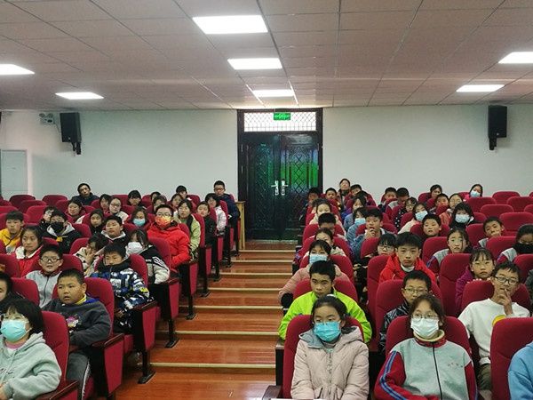 预防艾滋病|杨桥初中开展预防艾滋病知识宣传讲座