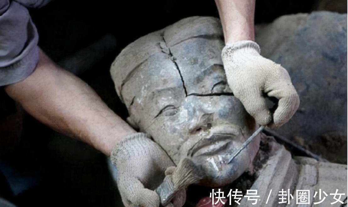 古迹#日本暴徒冲进展览厅,将兵马俑推倒致破碎,中国的回应堪称绝妙