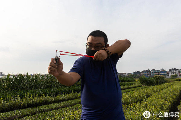 橡皮筋|户外旅游有品精选 篇七：即是弹弓！也是刀!纳拓户外多功能弹弓轻体验