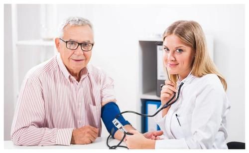 控制血压|65岁后血压多少才算好？想要血压“稳稳”的，这3点得坚持住了